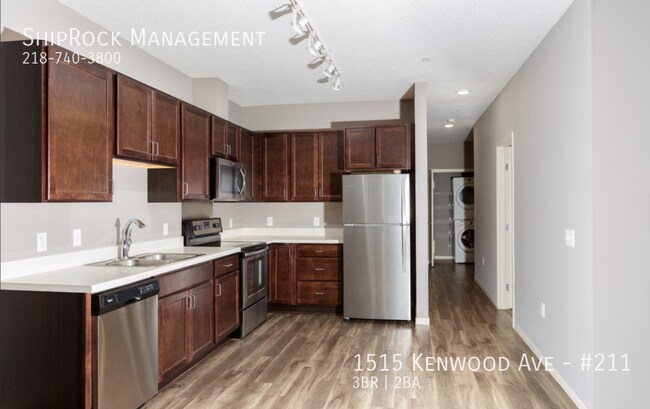 Photo - 1515 Kenwood Ave Unit #211