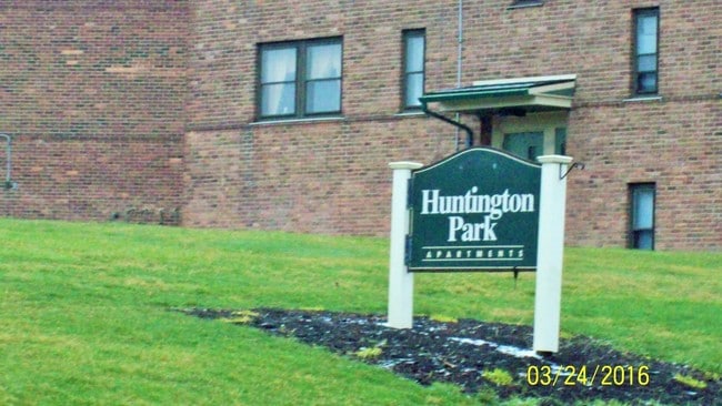 Photo - Huntington Park Apartments