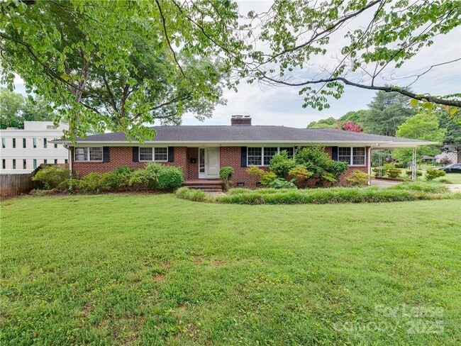 Photo - 1422 Holmes Dr House