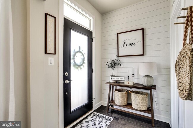 Photo - 6416 Greenleigh Ave