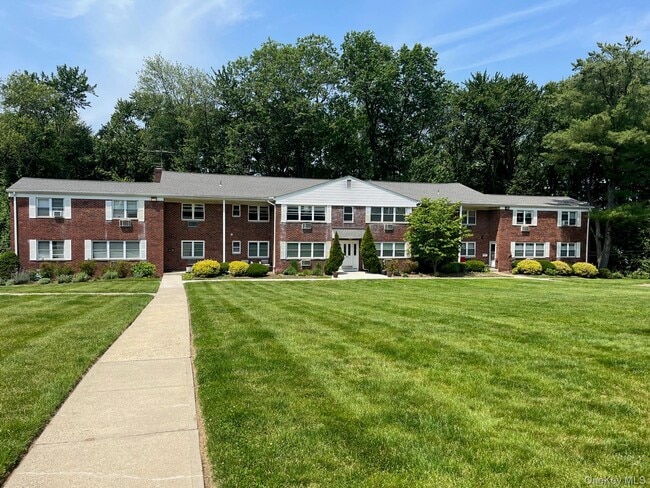 Photo - 225 N Middletown Rd Unit D