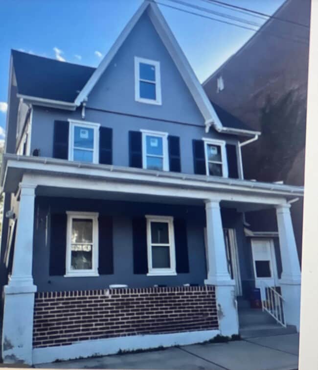 Building Photo - 308 King St Unit Apartment  #1