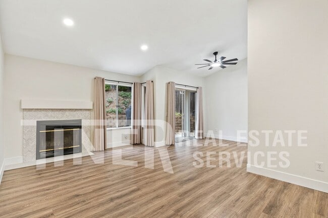 Photo - 3421 Cobblestone Dr