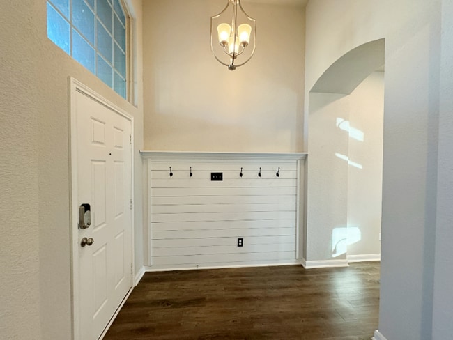 Photo - 2725 Keathley Dr