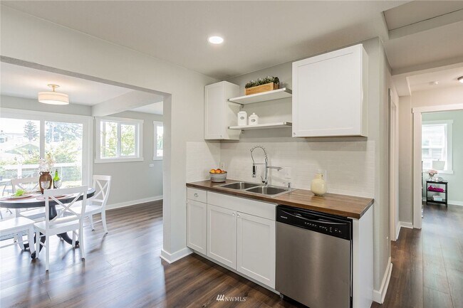 Photo - Great Location! 2bd, 1bath House in Tacoma!