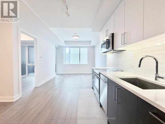 Photo - 664 Spadina Ave. Unité 504