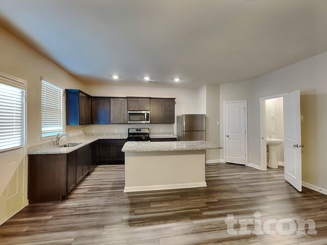 Photo - 837 Mallorie Ln