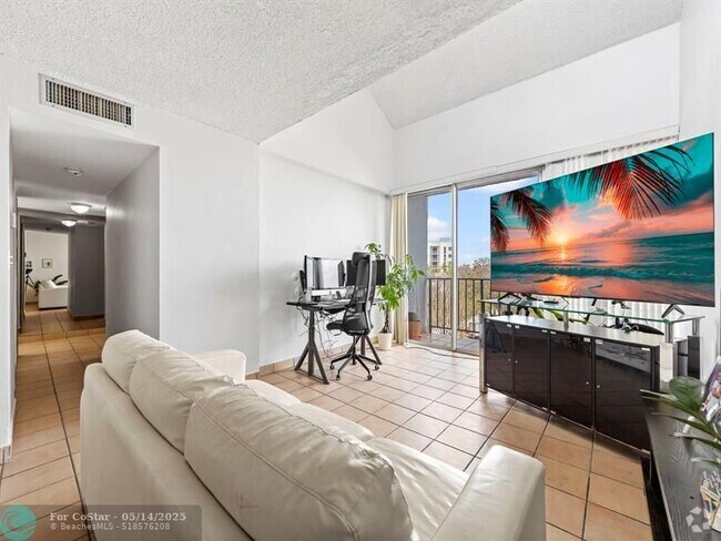 Building Photo - 310 Fontainebleau Blvd Unit 502 Rental