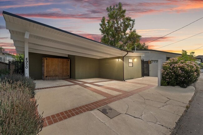 Building Photo - 4950 Marmol Dr Rental