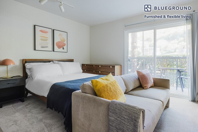 Building Photo - 3654 Barham Blvd Rental