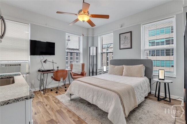 Building Photo - 24 E Liberty Unit 48 Rental