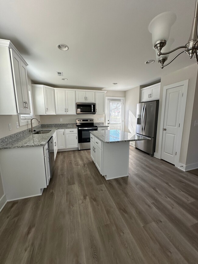 Photo - 802 Union St