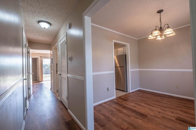 Photo - 1402 Applegate Dr