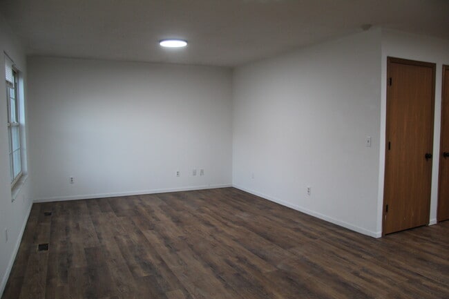 Photo - 2225 Columbus Cir