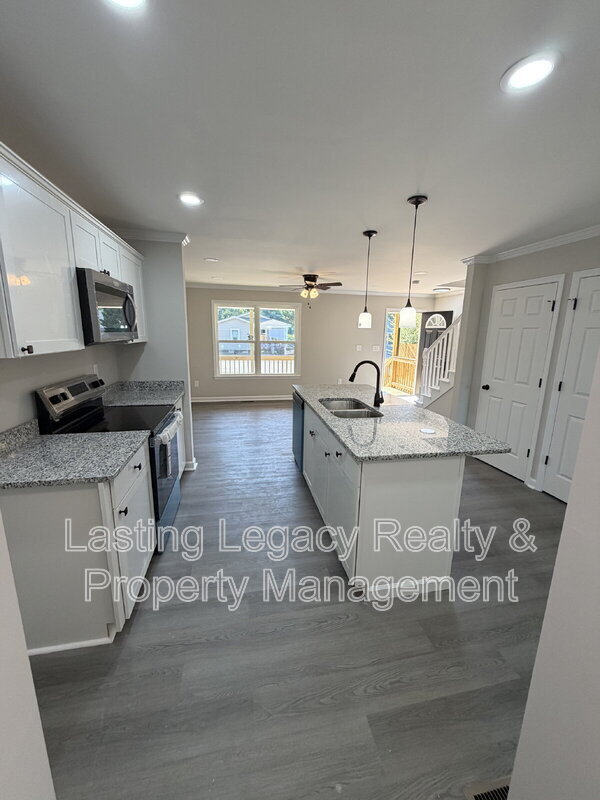 Photo - 2036 Harrison Ave