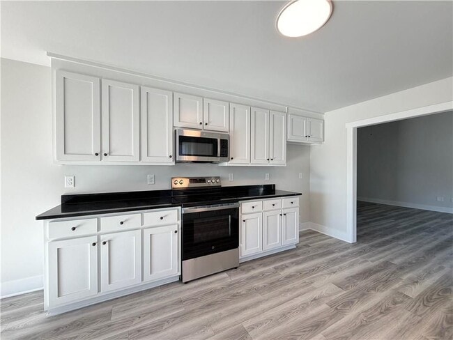 Photo - 106 Charlie Wy