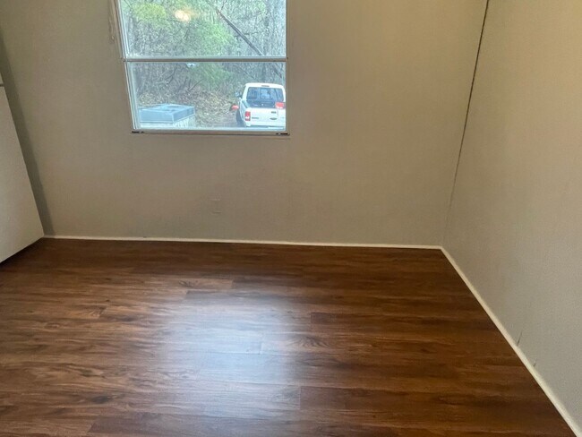 Photo - Adorable 2 Bedroom with Amazing Mountain Views!