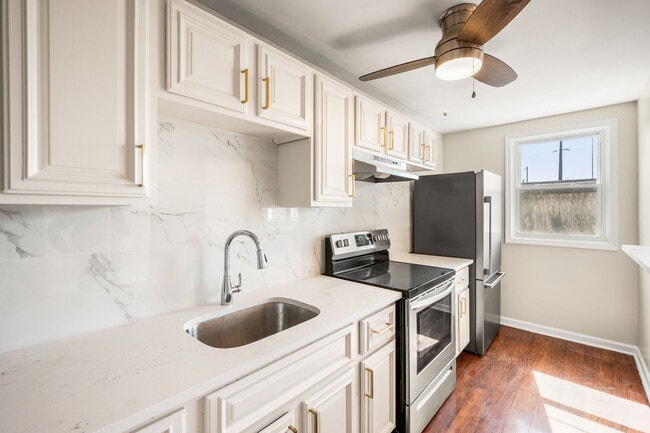 Photo - 1822 W Eleanor St