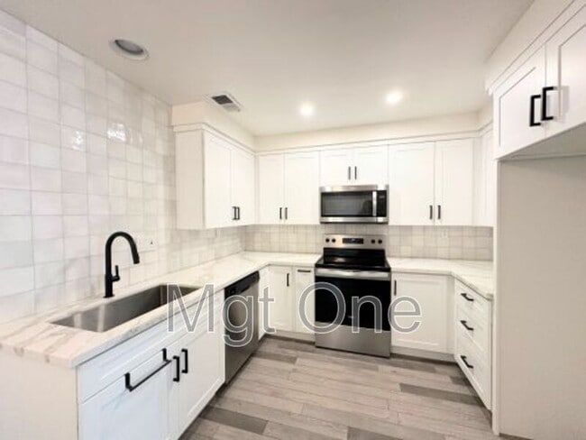 9788 Hampton Ct