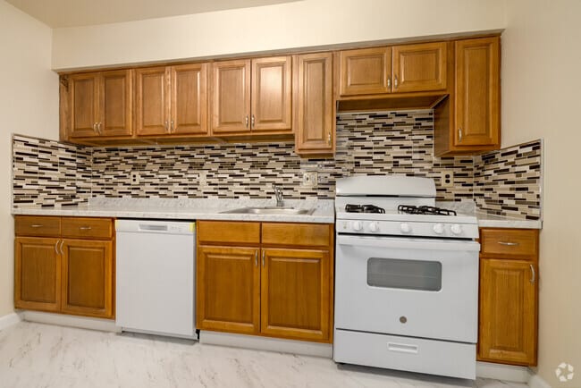 1BR, 1BA - Kitchen