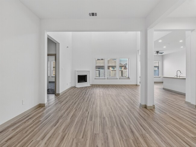 Photo - 818 Kingwood Dr