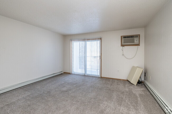 3BR, 2BA - 1,160SF - Living Room