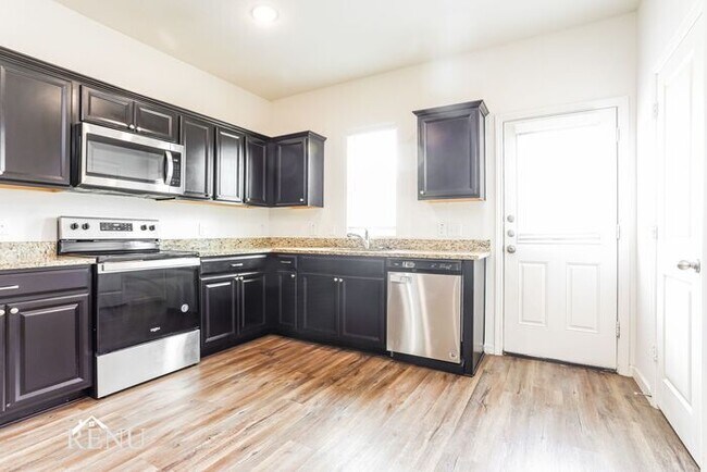 Photo - 6034 Mojave Dr