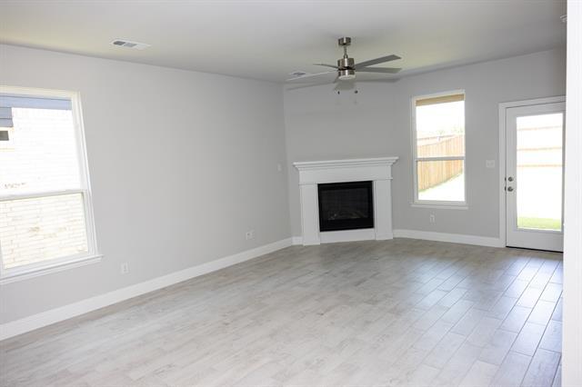Photo - 525 Magellan Rd