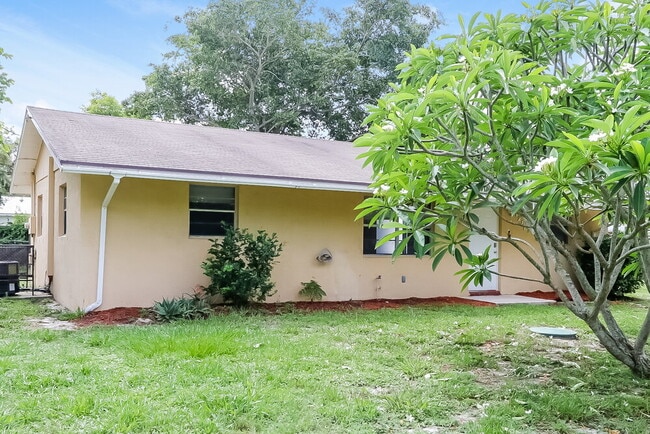 Photo - 1211 SE Sea Oat Ln