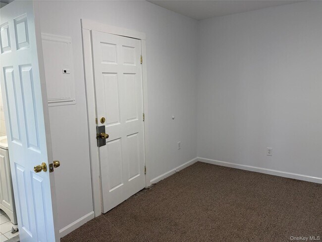 37 E Main St Unit 201