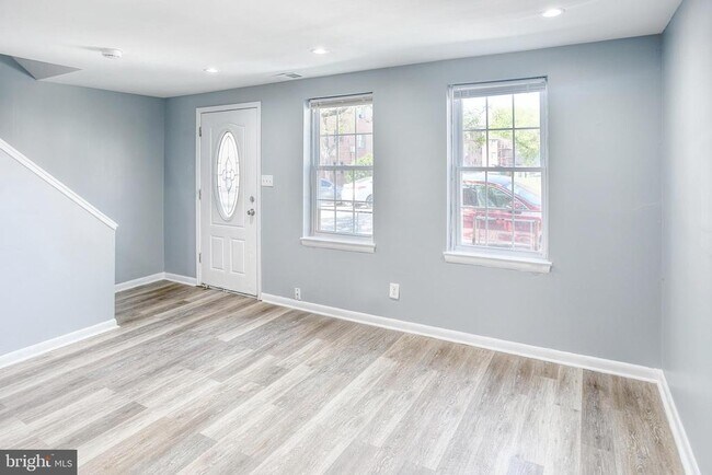 Photo - 819 Aisquith St