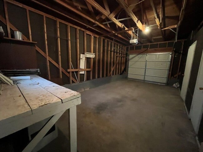 Photo - 3 BED | 1 BATH | SINGLE GARAGE | WEST