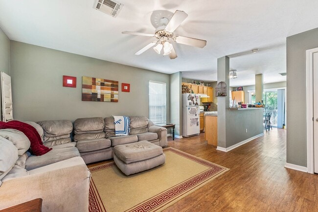 Photo - SUBLEASE AVAILABLE IMMEDIATELY THROUGH JUL...