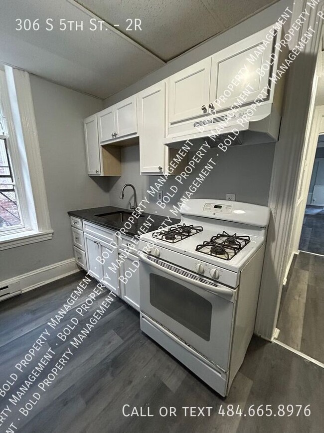 Photo - 306 S 5th St Unit 2R