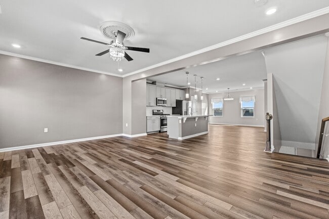 Photo - 507 Brushford Ln