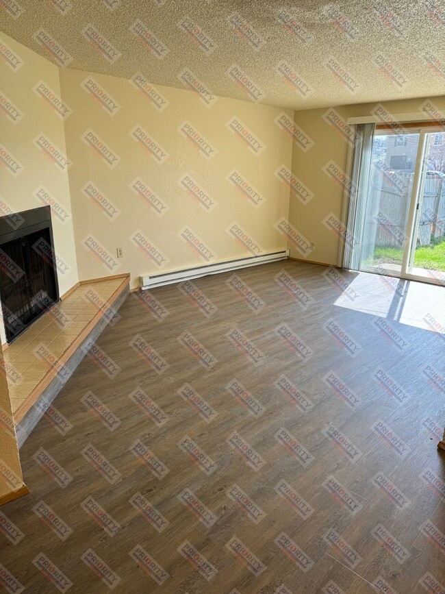 Photo - 3 bedroom, 2.5 bath 1,256 sqft Townhouse