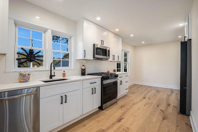 Photo - 506 W Morgan Ave