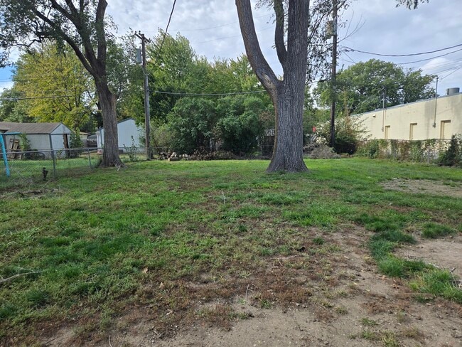 Photo - 1321 N 56th St