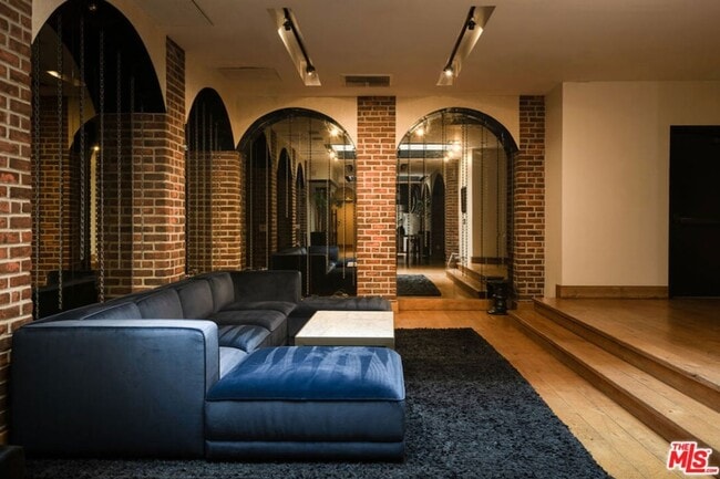 Photo - 460 S Spring St