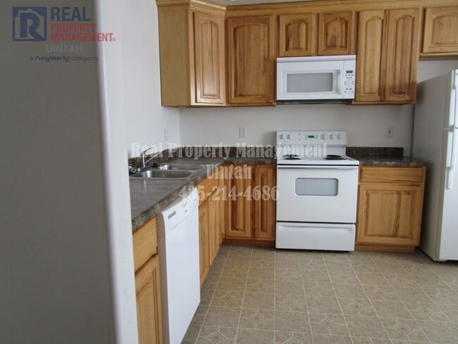 Photo - Beautiful Twin Home for Rent!