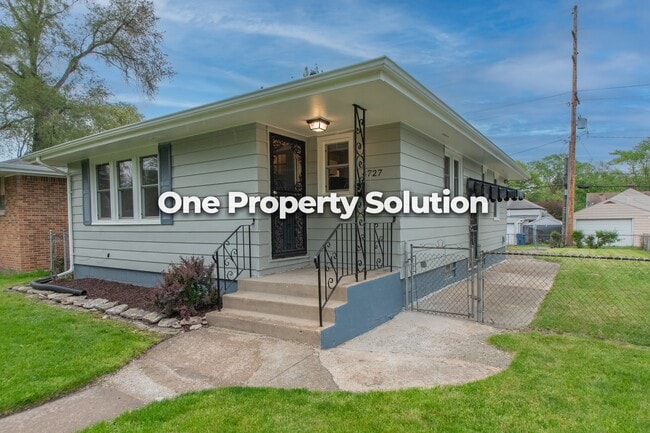 Photo - 4727 Harrison St