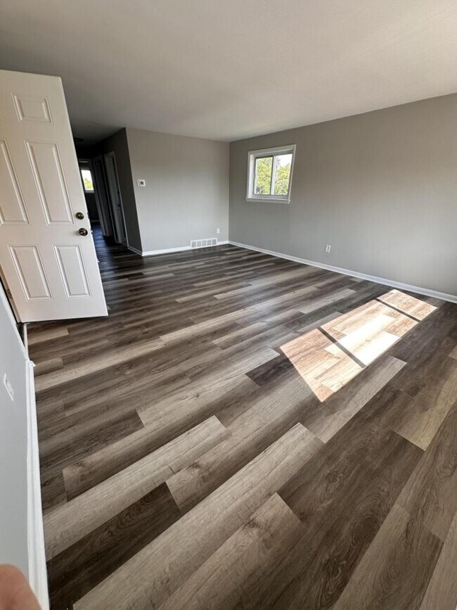 Photo - 318 Pyramid Ave Unit B