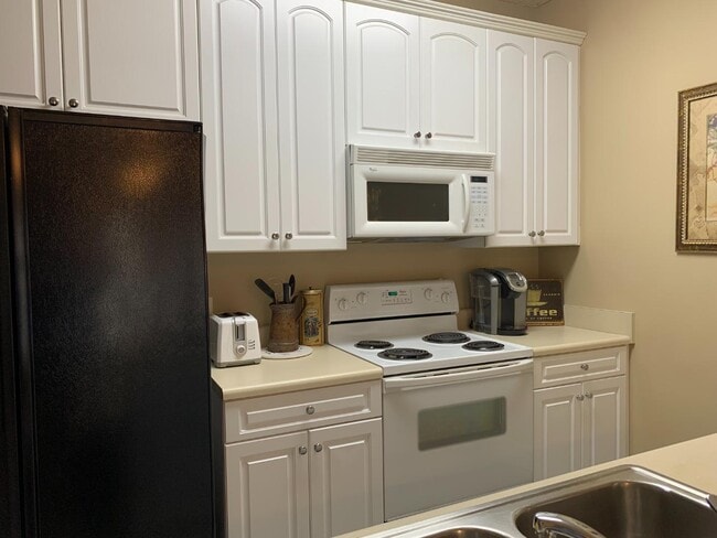 Photo - 423 N Donahue Dr