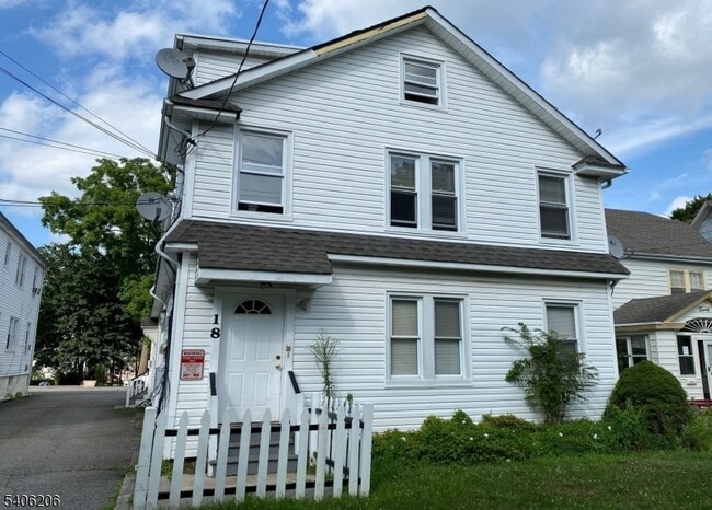 Building Photo - 18 Lexington Ave Unit 3F