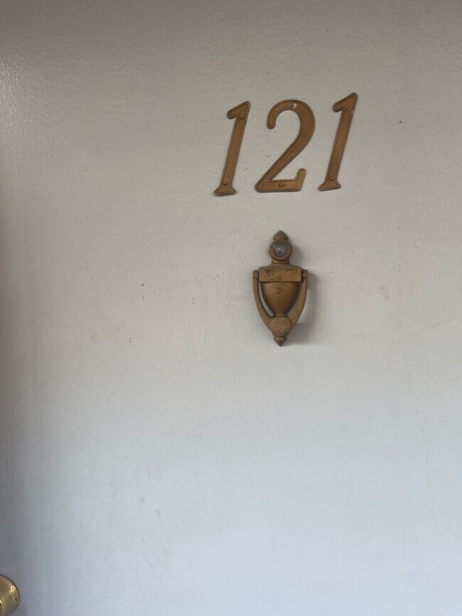 Tivoli Gardens Apartment