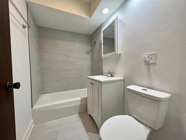 Photo - 415 S Lombard Ave