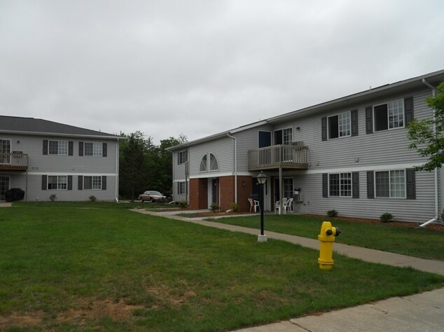 Primary Photo - Woodridge Apartments