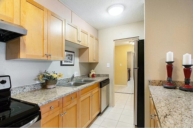 Photo - 2500 S York St Unit 201