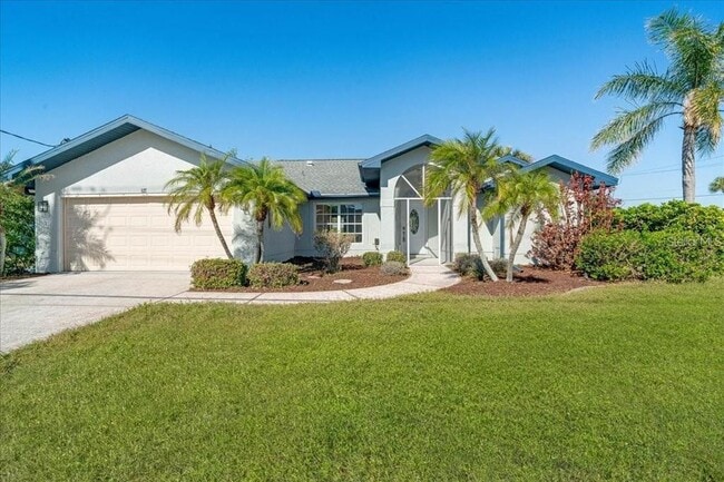 Photo - 527 Rotonda Cir