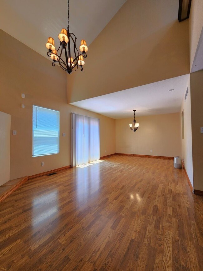 Beautiful 3BR, 3.5BTH 1/2 duplex in west T... Rental House Rental in